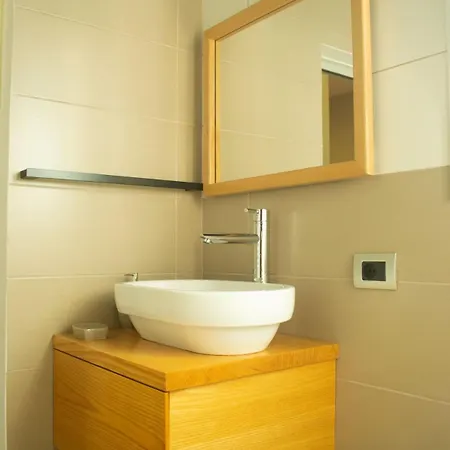 Domus *